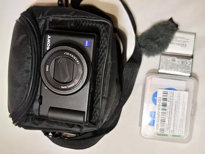 Sony Camera With Bag,Battery & Charger