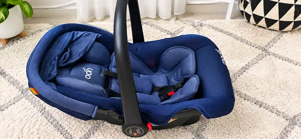 Used infant car seat / baby carrier (rear-facing) - good condition