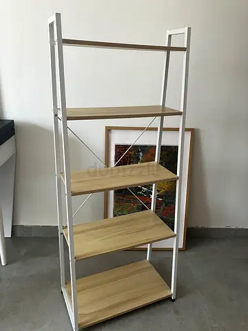 Metal frame shelving unit with wooden shelves - 5 tiers (excellent condition)