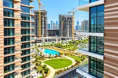 City Walk Living | 1BR with Balcony | Laurel