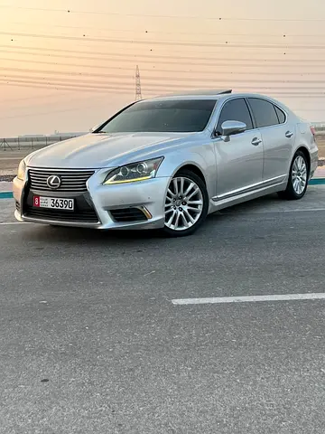 Lexus LS 460 2015 - American Specs - Excellent Condition