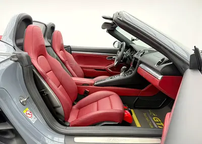 صورة مصغرة 13 لـ 2024 Porsche 718