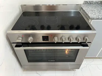 Bosch Series 8, Full Electric Cooker 90cm, 9 cooking Function, With Rotisserie, DELIVERY + WARRANTY