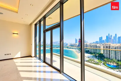 Spacious| Study room| Sea and beach Views