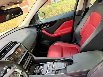 صورة مصغرة 13 لـ 2018 Jaguar F-PACE