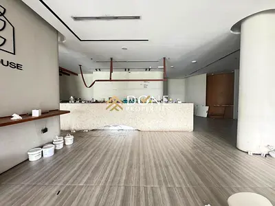 🔥 1 Month FREE | Luxury Shop in Prime Location | Huge Size | Ready-to-Move Business Space