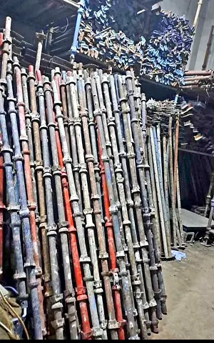 Scaffolding Steel cuplock Used, plywood and white wood.