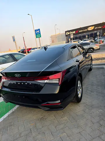 Hyundai Elantra GLS 2023 GCC Specs