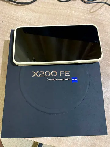 Vivo X200 FE (Zeiss) - Excellent Condition