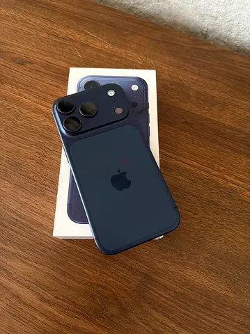 Iphone 17 pro 512 GB Deep Blue (URGENT)