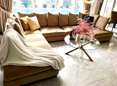 Amazing Condition The __/ One Kingston Sectional U Shape Sofa