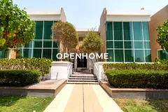 Contemporary Waterfront Living-Prime Location