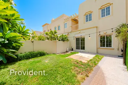 Immaculate Condition I Middle Unit I Vacant