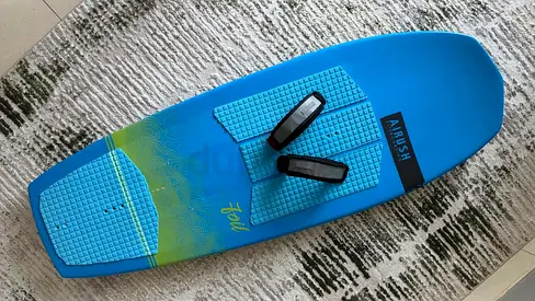 Airush progression foil board 145cm 25L