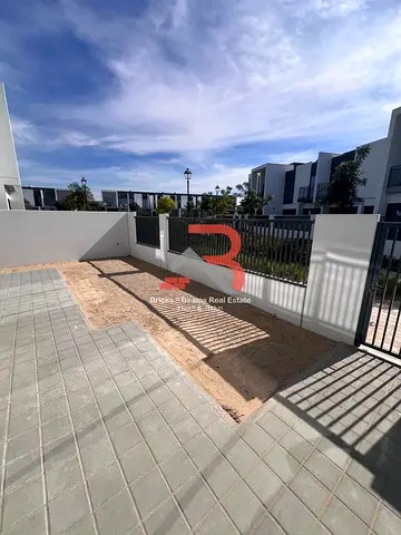 Single Row | 4Br+Maid's Room|Large Plot