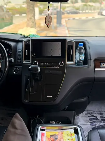صورة مصغرة 11 لـ 2024 Toyota GRANVIA