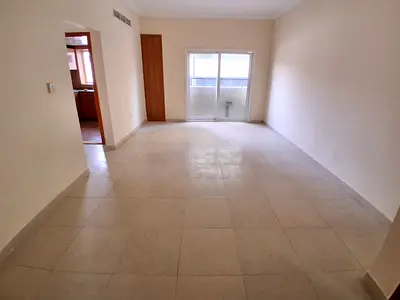 Lavish 2bhk apartment near Muwailah bus stop rent 38k