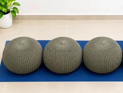 Set of 3 Knitted Round Poufs / Floor Ottomans - Grey