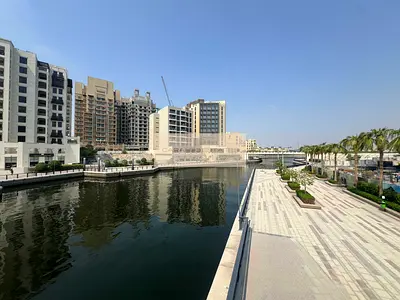 Below OP| Canal View | 2534 SQFT !