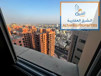 مساحة كبيرة جدا صالة منفصله بلكونة باطلالة مفتوحة على عجمان بالكامل - صيانه ع المالك