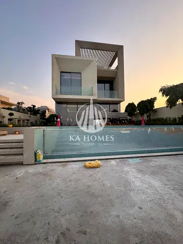 🌊🏡 فيلا على الشاطئ مباشرة | واجهة مائية بإطلالة استثنائية ✨🌴
