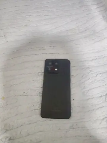 Used honor smartphone with triple camera - very very good condition just 2 months used