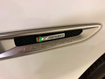 صورة مصغرة 11 لـ 2018 Jaguar F-PACE