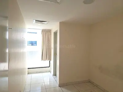 Huge 3BR + Maid’s Room | 2,400 Sq. Ft. |