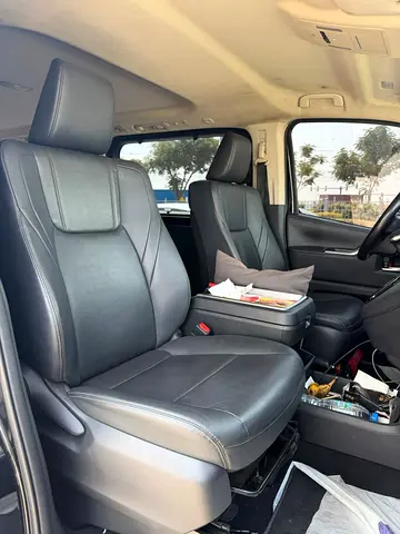 صورة مصغرة 13 لـ 2024 Toyota GRANVIA