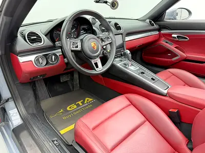 2024 Porsche 718 photo 9