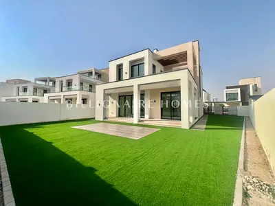 Single Row | Big Plot | Premium Location