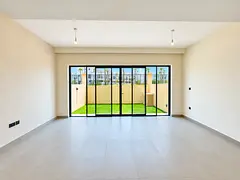 Elegant Style Townhouse|Single Row|High ROI