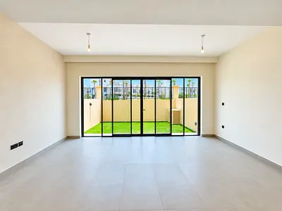 Elegant Style Townhouse|Single Row|High ROI