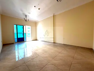 شقة 3 غرف وصالة في المجاز 2 بإطلالة بانوراما وتشطيب لوكس وبلكونة وغرفة غسيل و3 حمامات وخزائن وباركينج مجاني