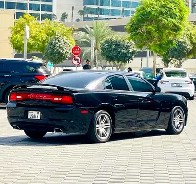 Dodge Charger R/T 2013 GCC Specs - Powerful V6