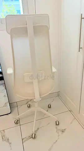 White ergonomic office chair with headrest - good condition