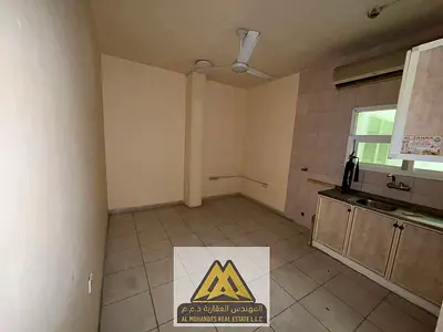 A well-located studio available for annual rent in Al Rawda 2, Ajman, offering split air conditioning and an attractive rental price. Suitable for com