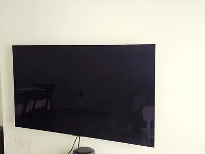 55-inch LG C2 OLED TV - Slim Flat Panel, wall-mounted