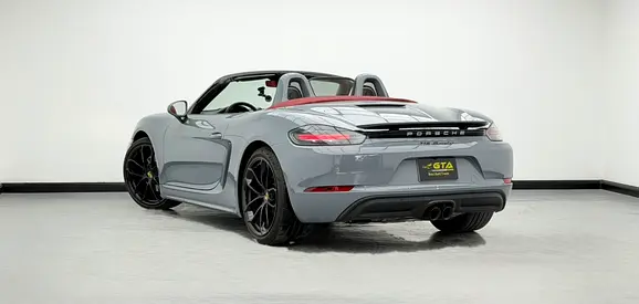2024 Porsche 718 photo 6