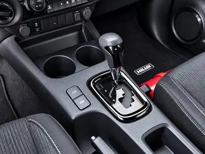 2023 Toyota HILUX — миниатюра 11