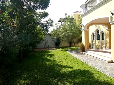 Corner Villa | Unfurnished |Community View