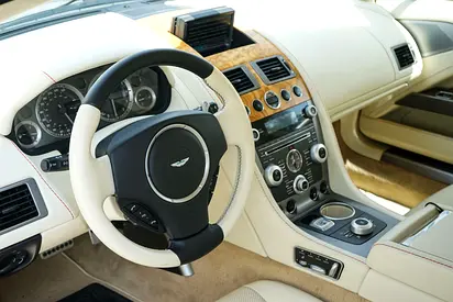 2011 Aston Martin RAPIDE — фото 10