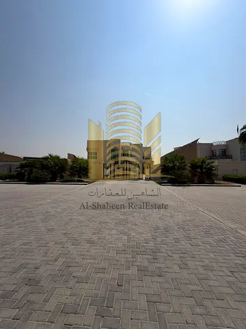 Villa for rent in Al Humaidiya, Ajman Two-story layout Features 5 master bedrooms Includes a majlis and a living area Large courtyard and parking space Spacious interiors, master