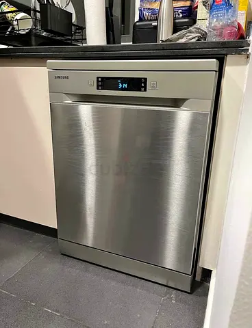 Samsung Stainless Steel Built-in Dishwasher - Good Condition