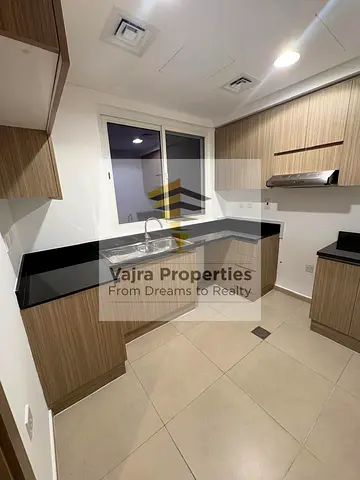 Spacious 3-Bedroom Townhouse | Private Garden | Prime location