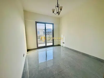 Modern 2 BR | Bright & Airy | Community View