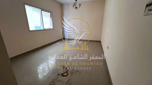 شقة غرفة وصالة في البوطينة – الشارقة، بموقع مميز وتوزيع عملي ومساحة مناسبة للسكن، وبسعر سنوي 30 ألف درهم.