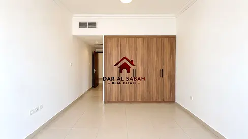 1 month free specious 1bed with master with wadrobe/open view balcony