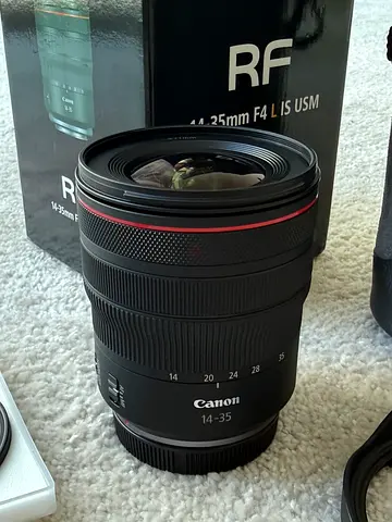 Canon RF 14-35mm f/4 Lens (Wide-Angle Zoom) - Good Condition