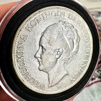Silver 1931 Nederland 2.5 Gulden (old antique coins)